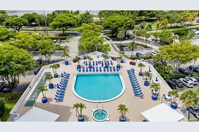 3701 N Country Club Dr #606, Aventura, FL 33180 - Photo 29