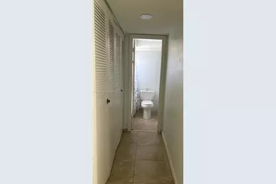 5141 W Oakland Park Blvd #208, Lauderdale Lakes, FL 33313 - Photo 11