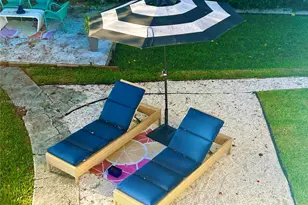 8270 NE 1st Pl, Miami, FL 33138 - Photo 13