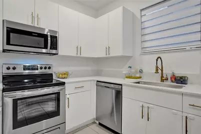 250 SW 159th Ct #250, Pembroke Pines, FL 33027 - Photo 13