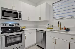 250 SW 159th Ct, Pembroke Pines, FL 33027 - Photo 13