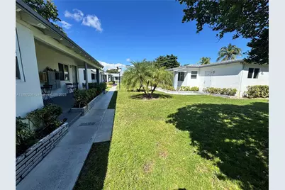 2305 Monroe St #6, Hollywood, FL 33020 - Photo 15