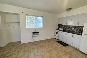 2305 Monroe St, Hollywood, FL 33020 - Photo 11