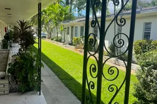 2181 NE 167th St, North Miami Beach, FL 33162 - Photo 5