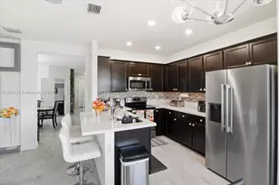 8929 NW 183rd St, Hialeah, FL 33018 - Photo 13