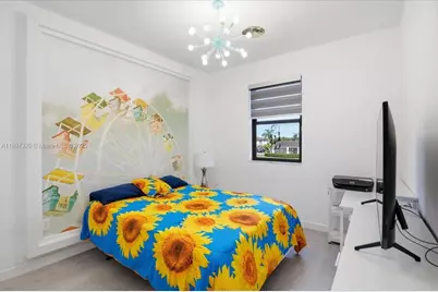 8929 NW 183rd St, Hialeah, FL 33018 - Photo 19