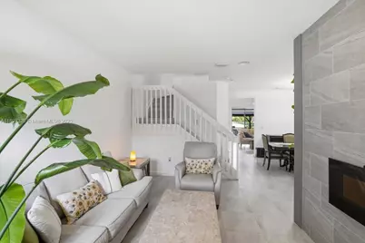 8929 NW 183rd St, Hialeah, FL 33018 - Photo 5