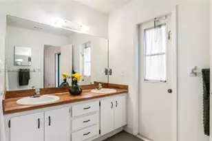 7101 NW 40th St, Coral Springs, FL 33065 - Photo 29