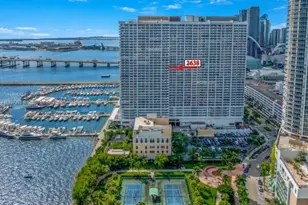 1717 N Bayshore Dr, Miami, FL 33132 - Photo 31