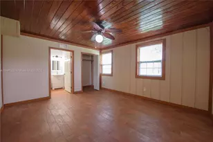 19365 SW 256th St, Homestead, FL 33031 - Photo 11