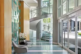 218 SE 14th St, Miami, FL 33131 - Photo 31