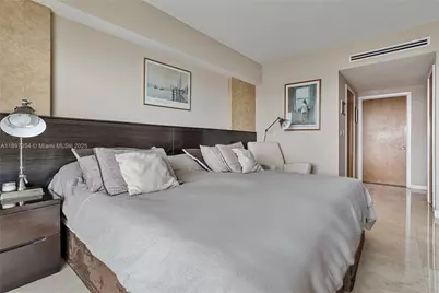 218 SE 14th St #2105, Miami, FL 33131 - Photo 17