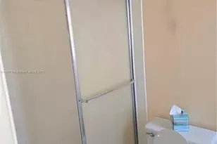 609 NE 14th Ave, Hallandale Beach, FL 33009 - Photo 11