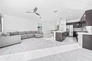 10800 W 35th Way, Hialeah, FL 33018 - Photo 7