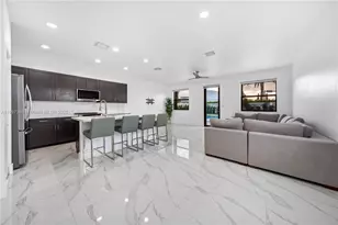 10800 W 35th Way, Hialeah, FL 33018 - Photo 5