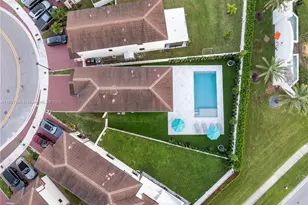 10800 W 35th Way, Hialeah, FL 33018 - Photo 31