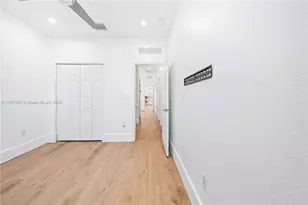 10800 W 35th Way, Hialeah, FL 33018 - Photo 21