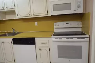 410 SE 2nd St, Hallandale Beach, FL 33009 - Photo 27