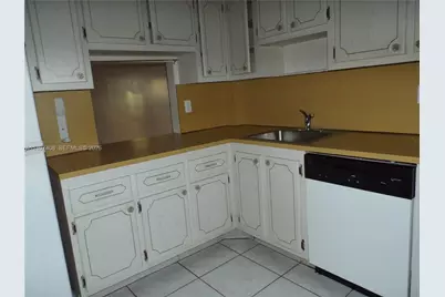 410 SE 2nd St #102, Hallandale Beach, FL 33009 - Photo 33