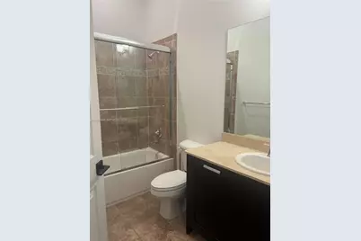 5251 NW 84th Ave, Doral, FL 33166 - Photo 15