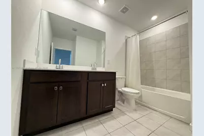 1672 SE 8th Ave, Homestead, FL 33034 - Photo 7