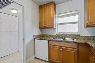 9451 Evergreen Pl, Davie, FL 33324 - Photo 15