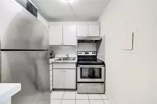 7904 West Dr, North Bay Village, FL 33141 - Photo 17