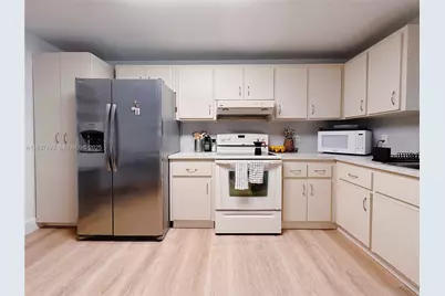 3051 NW 14th St #2, Miami, FL 33125 - Photo 3