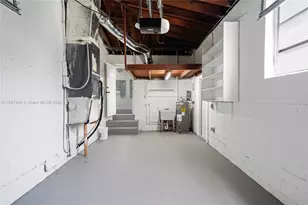 1100 NE 166th St, North Miami Beach, FL 33162 - Photo 5