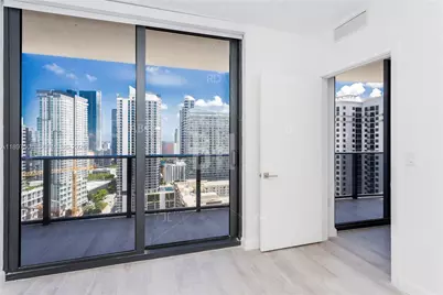 55 SW 9th St #3006, Miami, FL 33130 - Photo 9