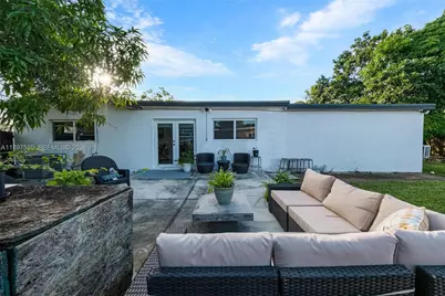 2441 Alcazar Dr, Miramar, FL 33023 - Photo 37