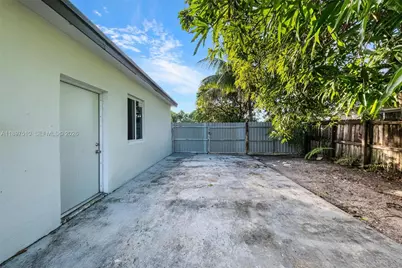 2441 Alcazar Dr, Miramar, FL 33023 - Photo 41