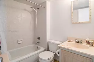 110 Royal Pk Dr, Oakland Park, FL 33309 - Photo 31