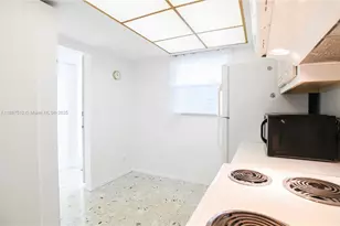 110 Royal Pk Dr, Oakland Park, FL 33309 - Photo 7