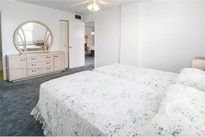 110 Royal Park Dr #2H, Oakland Park, FL 33309 - Photo 17