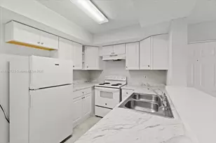 5520 NW 61st St, Coconut Creek, FL 33073 - Photo 9