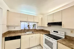10825 SW 112th Ave, Miami, FL 33176 - Photo 21