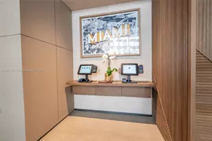 601 NE 1st Ave, Miami, FL 33132 - Photo 3