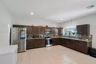 1851 NW 32nd Ave, Miami, FL 33125 - Photo 25