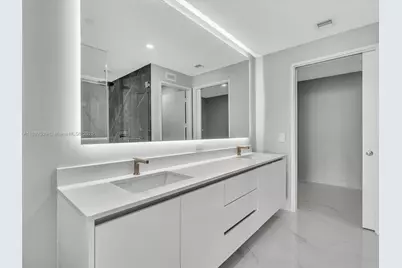 700 NE 24th St #3303, Miami, FL 33137 - Photo 35