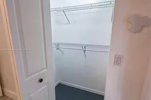 2301 W 60th St, Hialeah, FL 33016 - Photo 19