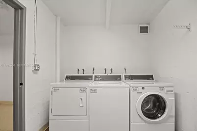 3140 S Ocean Dr #207, Hallandale Beach, FL 33009 - Photo 9