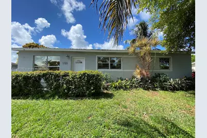 1121 NE 214th St, Miami, FL 33179 - Photo 1