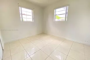 1121 NE 214th St, Miami, FL 33179 - Photo 13