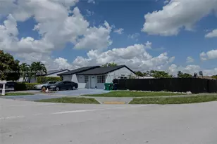 13337 NW 3rd Ln, Miami, FL 33182 - Photo 3