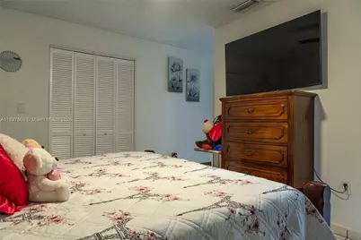 13337 NW 3rd Ln, Miami, FL 33182 - Photo 29