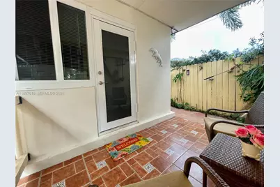 264 NW 61 Ave #rear, Miami, FL 33126 - Photo 1
