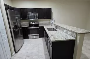 528 SE 32nd Ave, Homestead, FL 33033 - Photo 9