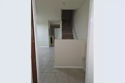 528 SE 32nd Ave #528, Homestead, FL 33033 - Photo 3