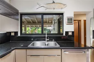 8111 SW 183rd St, Palmetto Bay, FL 33157 - Photo 45